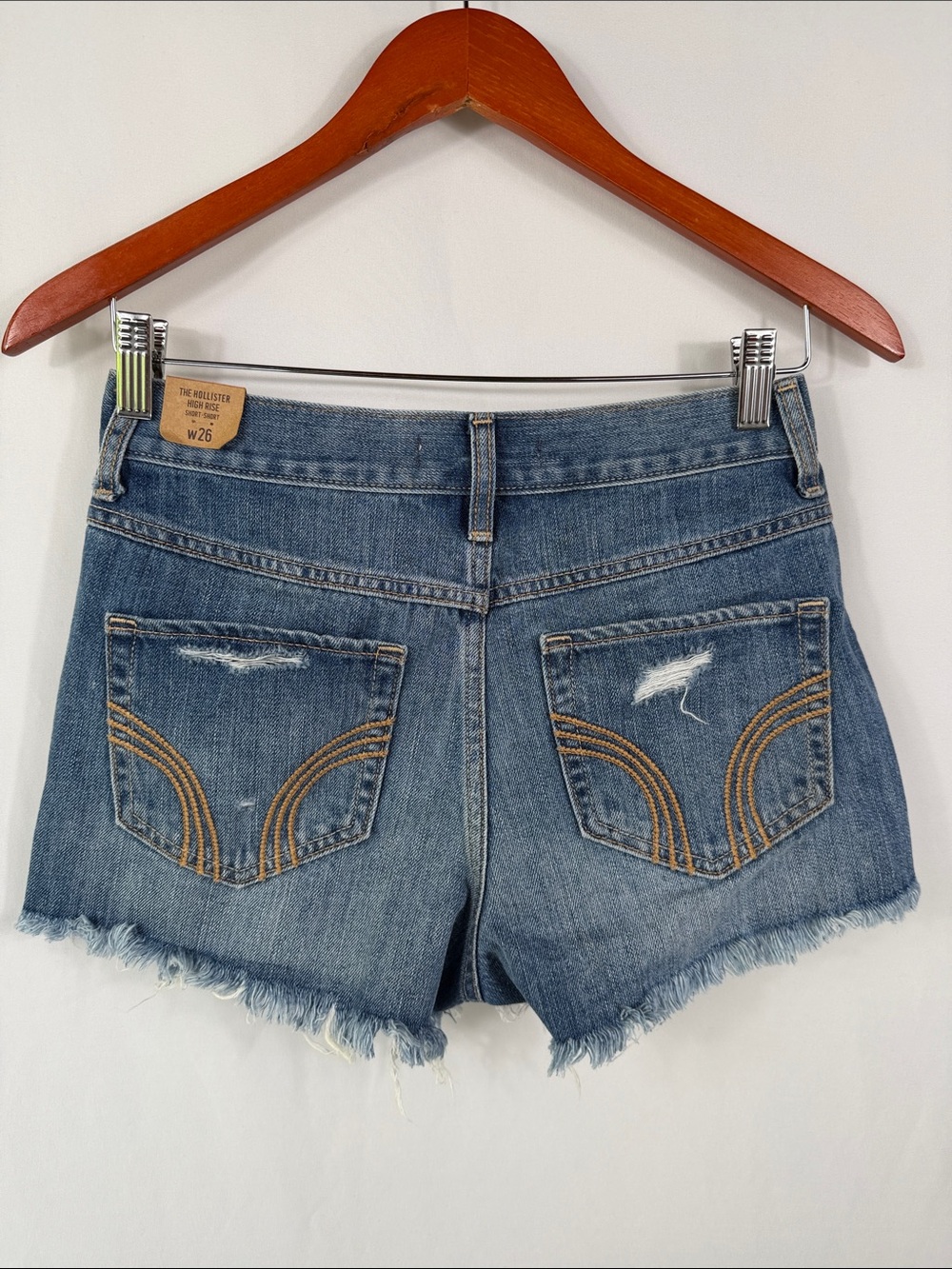 Hollister NWT High Rise Short Short Distressed Denim Shorts Frayed Size 3 / W26 - Picture 3 of 11
